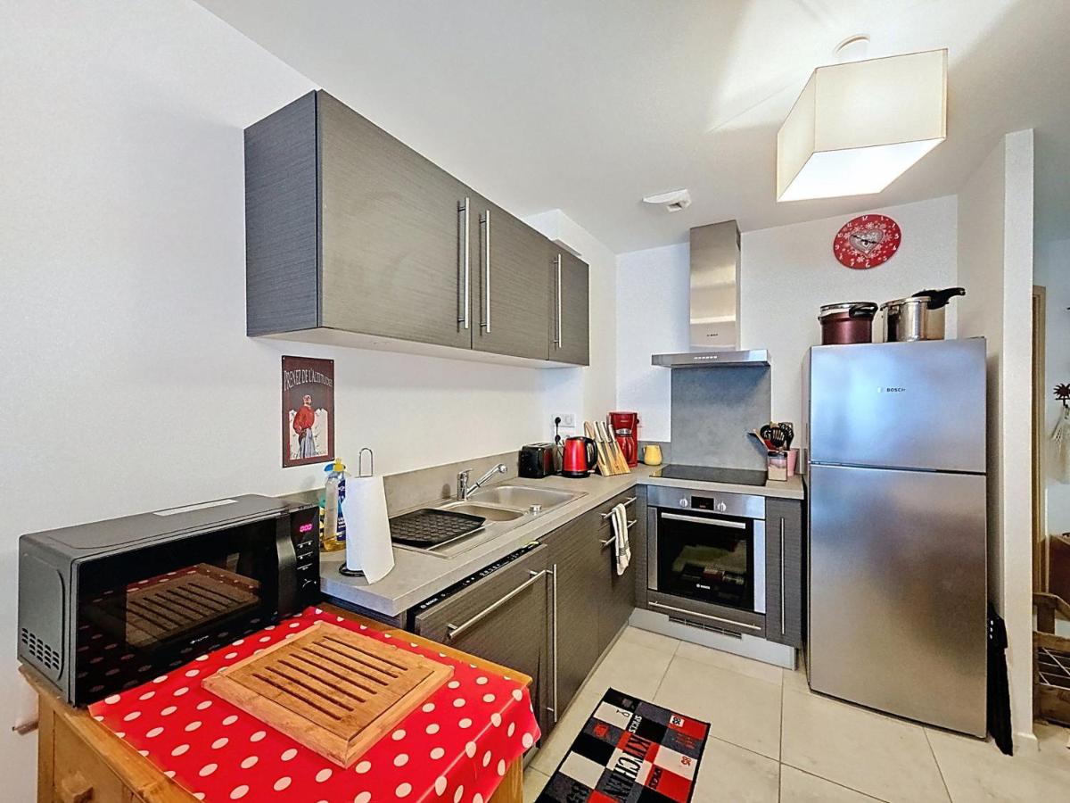 Appartement lumineux proche centre ville avec balcon et parking - Chambres d'hôtes Châtel
