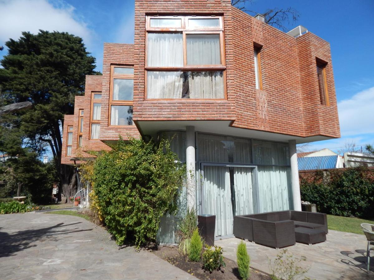 B&B Monte Grande - Hotel Aeropuerto Ezeiza Casa de MR - Bed and Breakfast Monte Grande