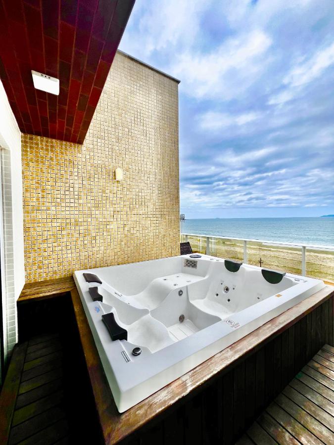 Quatro quartos, cobertura frente mar! - Bed and Breakfast Governador Celso Ramos