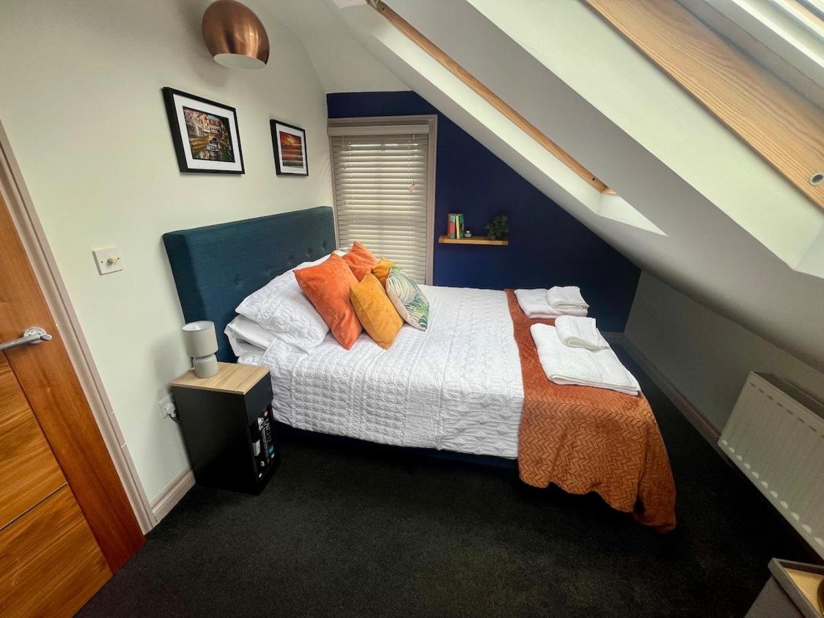 Sleek City Centre Loft with Views - B&B Lincoln