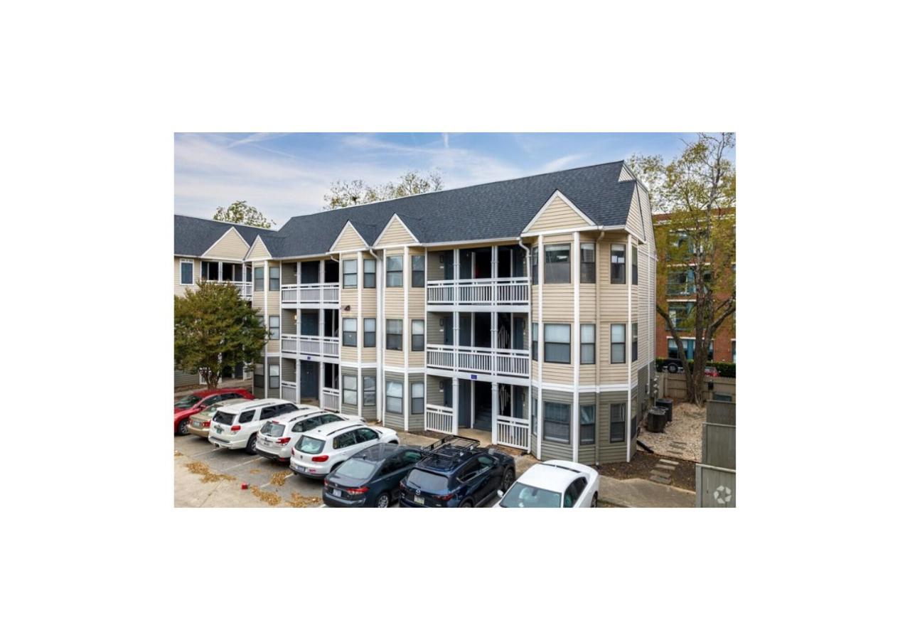 The Serene Uptown Flat - Ferienwohnung Charlotte