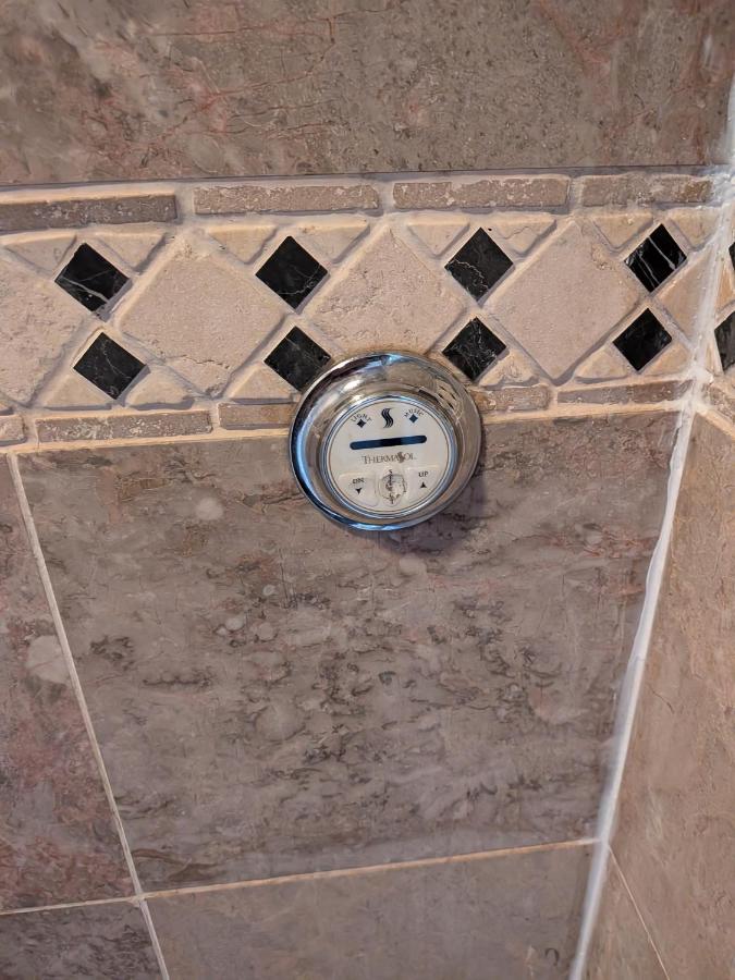 Historic HM, Mountain Views, Hot Tub, Steam Room - B&B Mount Shasta