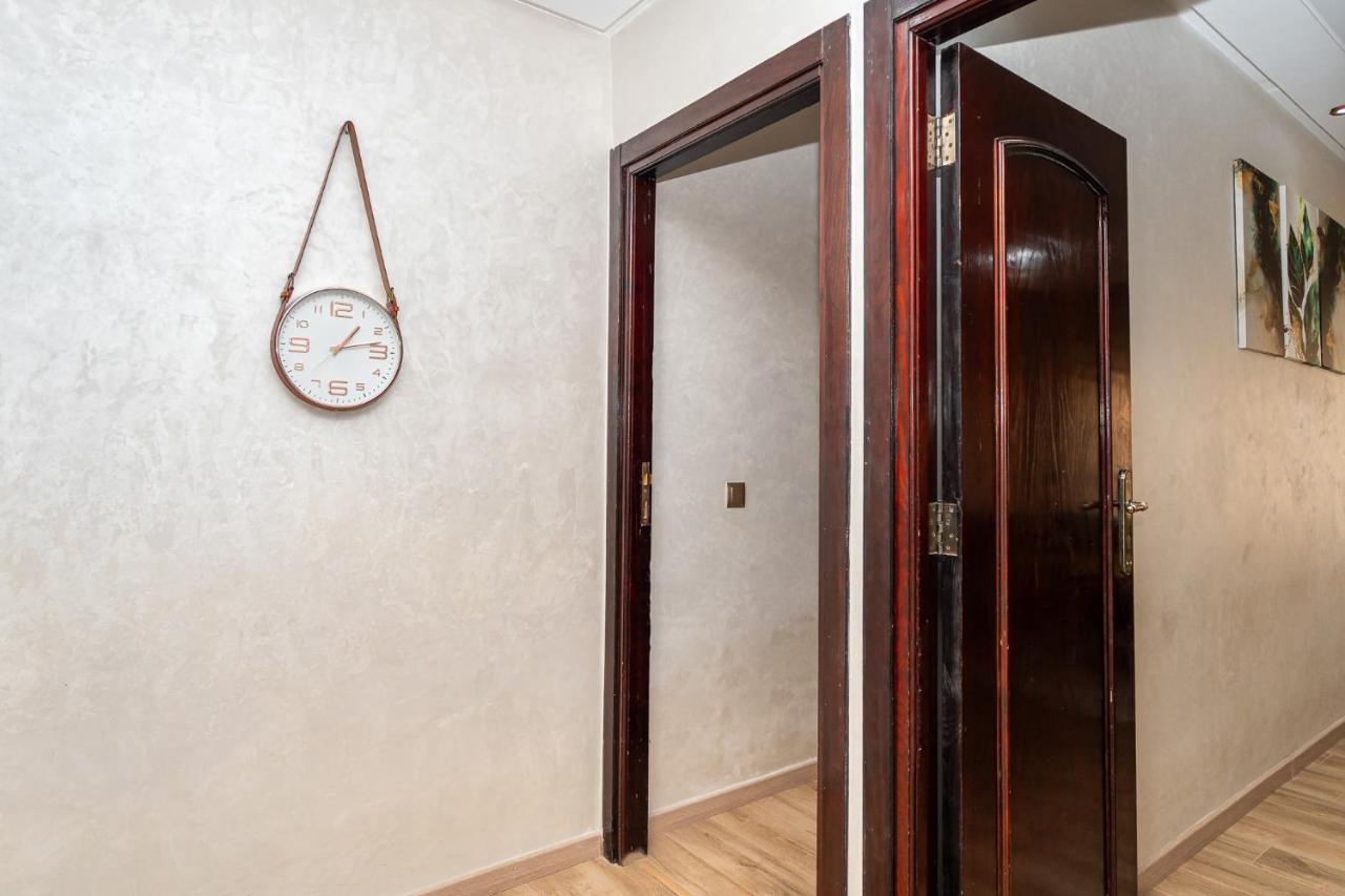 Superbe appt familial tout confort 2 SDB 2 Salons, wifi fibre - Chambres d'hôtes Tanger