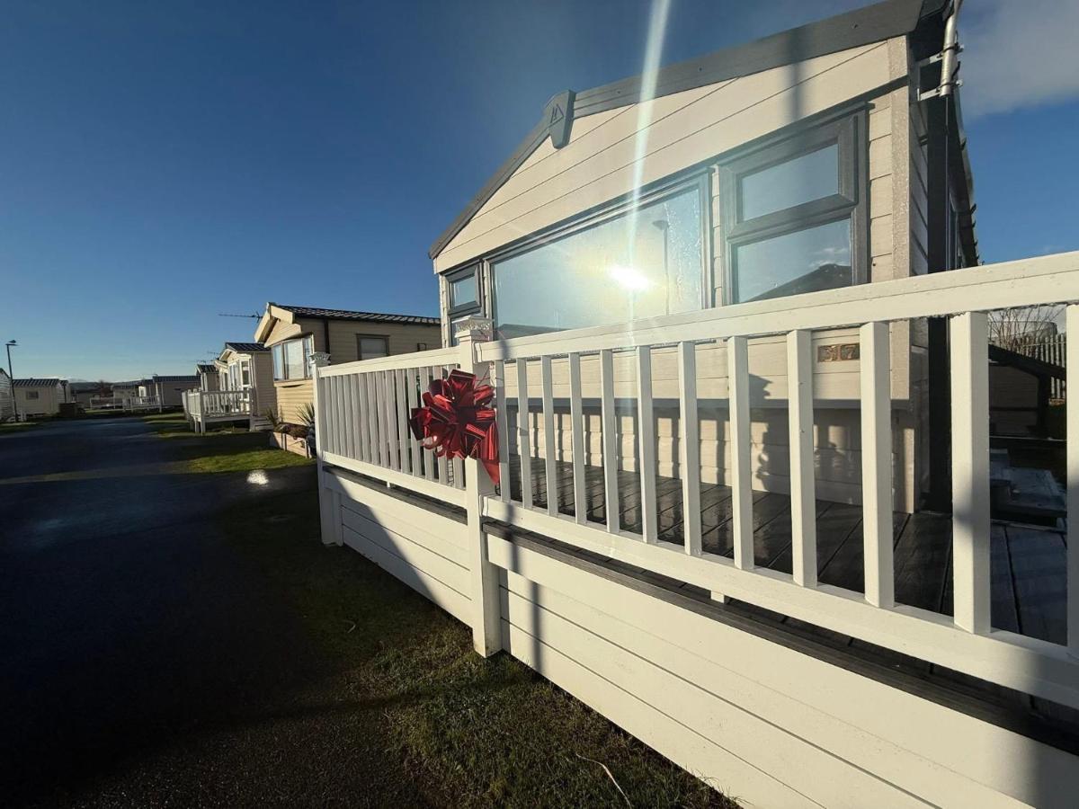 Wilson Getaways - Caravan Hire - B&B Rhyl