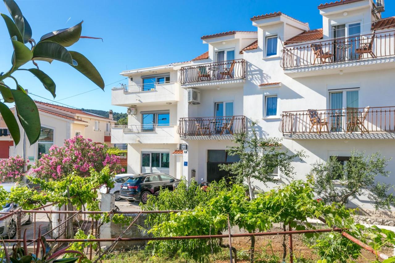 Apartments by the sea Slatine, Ciovo - 24266 - Ferienwohnung Slatine