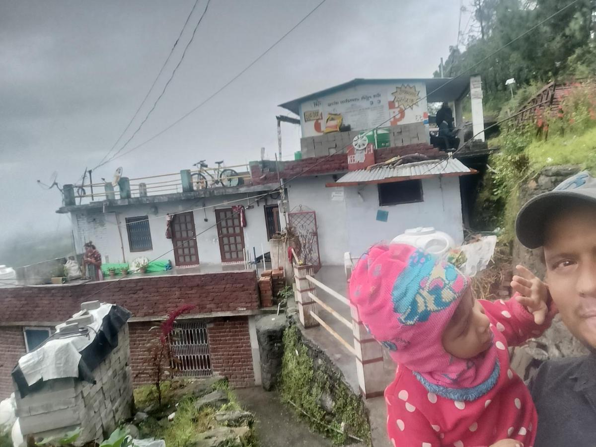 The Mountain Hills Home Stay Kasardevi - Ferienwohnung Hawālbāgh