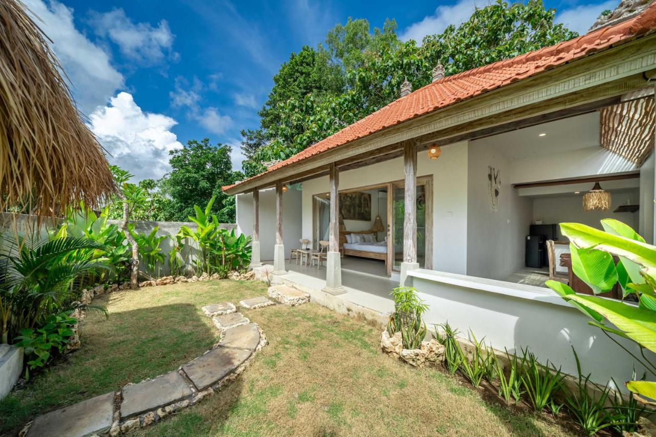 Uluwatu Villa with Private Garden Near Savaya-K1 - Chambres d’hôtes Uluwatu