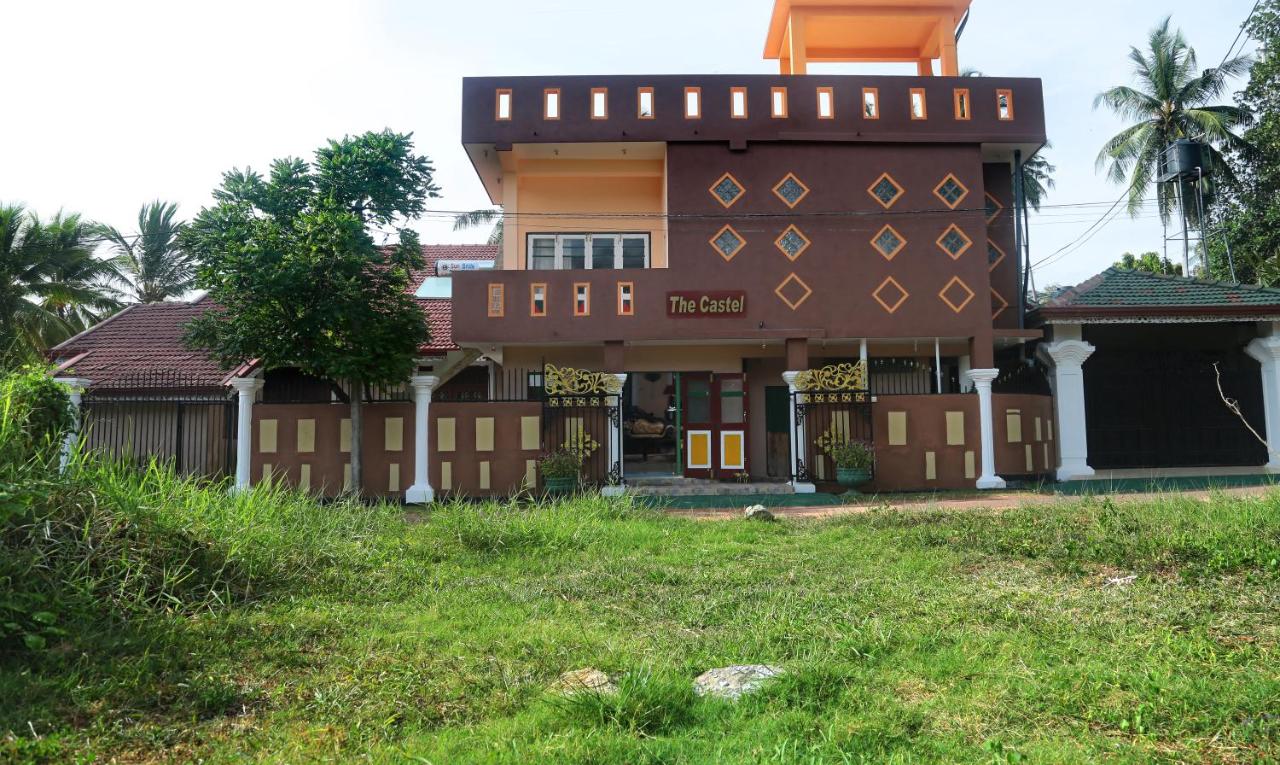 The Castle - Ferienwohnung Katunayaka
