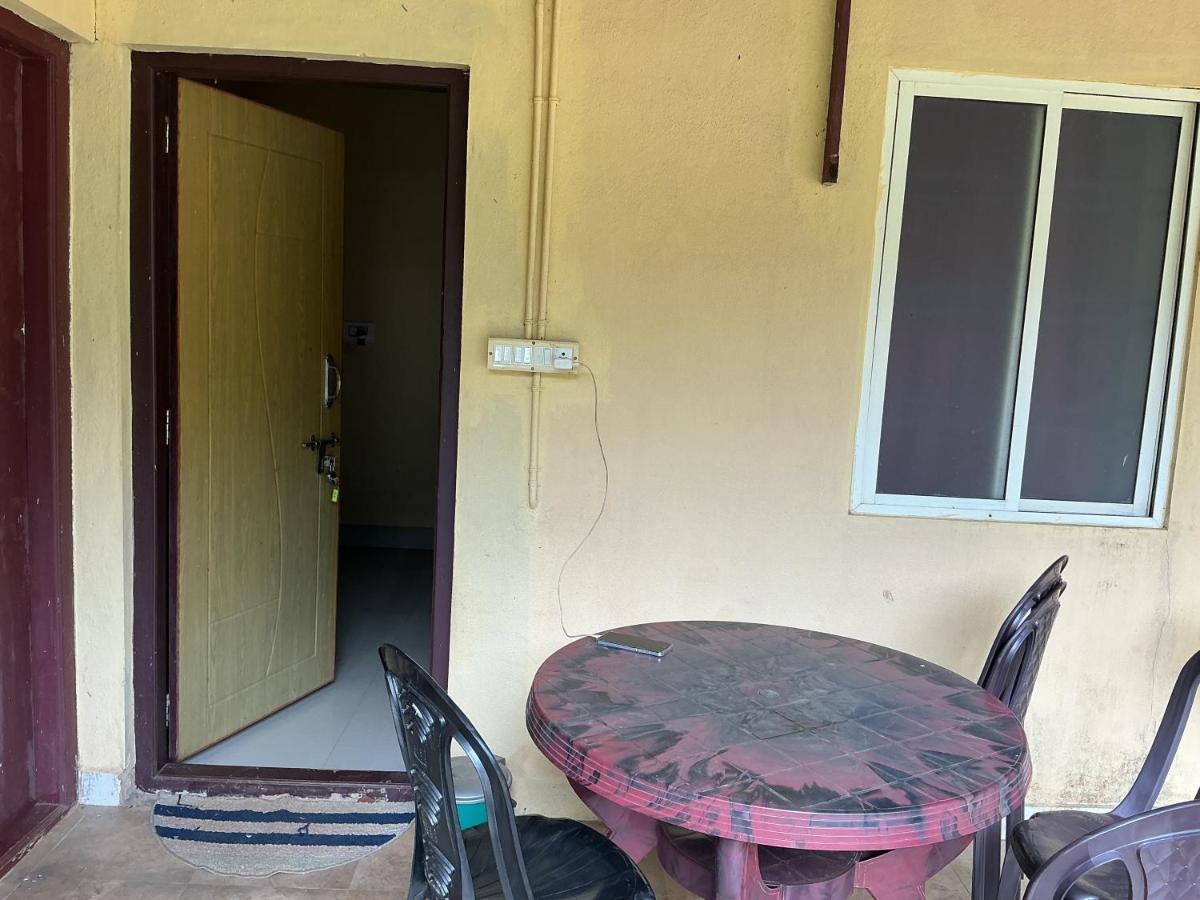 Isiri Holiday Homes - B&B Kalasa