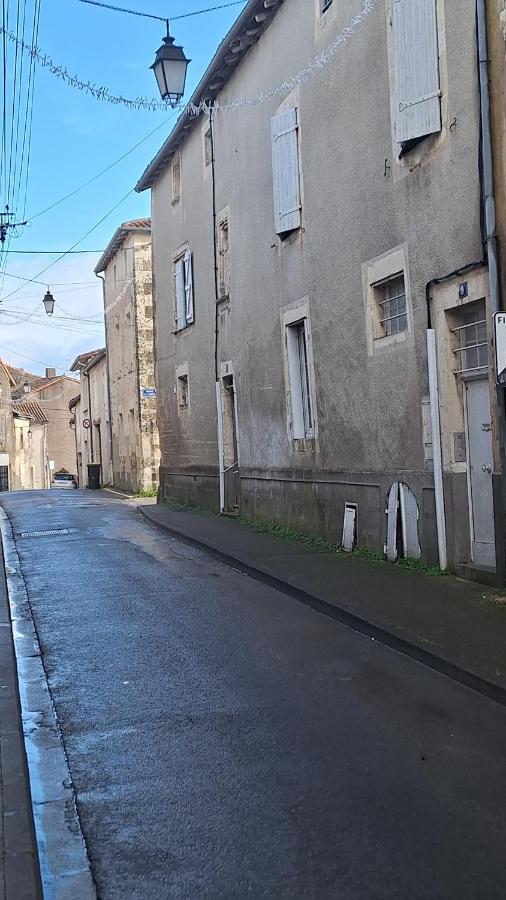 La tête dans les étoiles - Ferienwohnung Ruffec