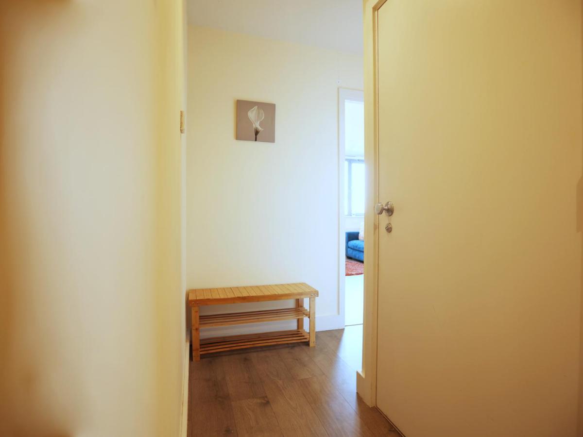 Wine Street Apartments By N And N Stays, Lovely City Centre Apartment Close to Cabot Circus, Perfect base for Corporate and Leisure guests visiting the city - Ferienwohnung Bristol
