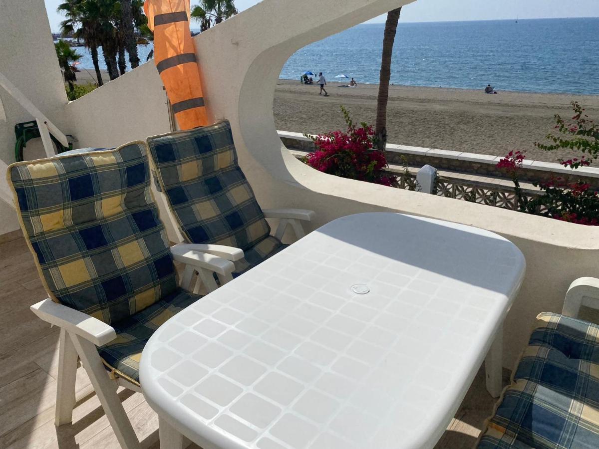 MAGNIFICO CHALET UNICO JUNTO AL MAR CALETA DE VELEZ - B&B Caleta de Vélez