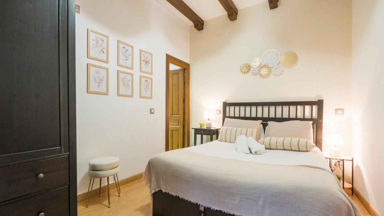 Apartamento Pozo Amargo Junto a la Catedral by Toledo AP - Chambres d’hôtes Tolède