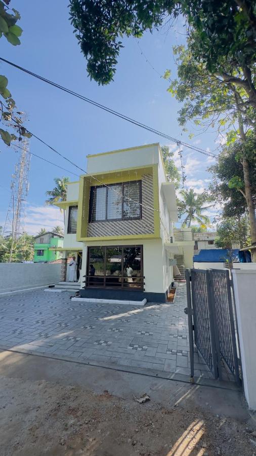 TAMARA VISTA Executive Homestay - Ferienwohnung Varkala