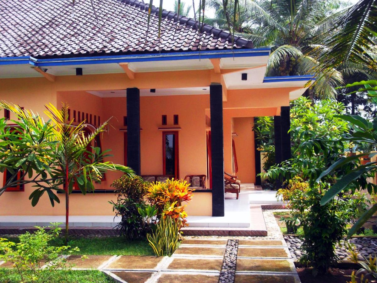 Ragha Homestay - B&B