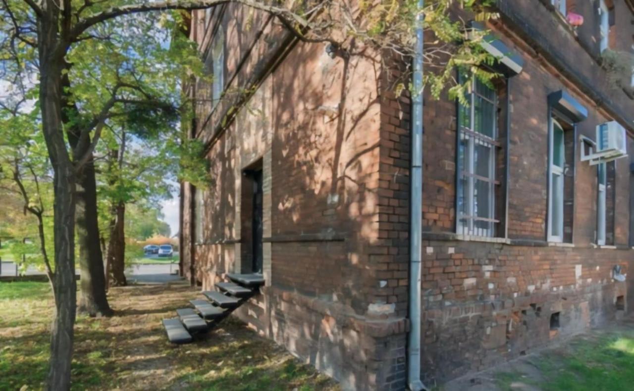 Szampan i Truskawka - B&B Torun