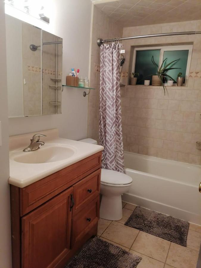 Beautiful home with your own entrance in Sandy - Chambres d’hôtes Sandy