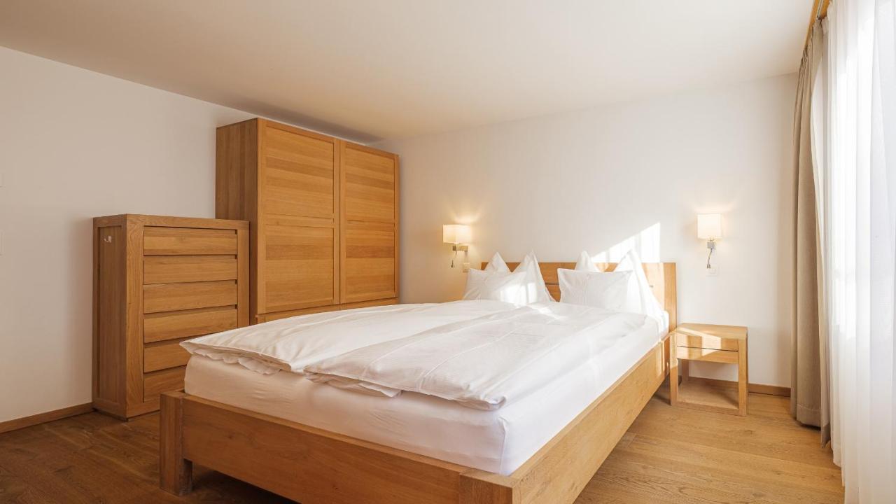 Zmuttgrat - Four-Bedroom Apartment