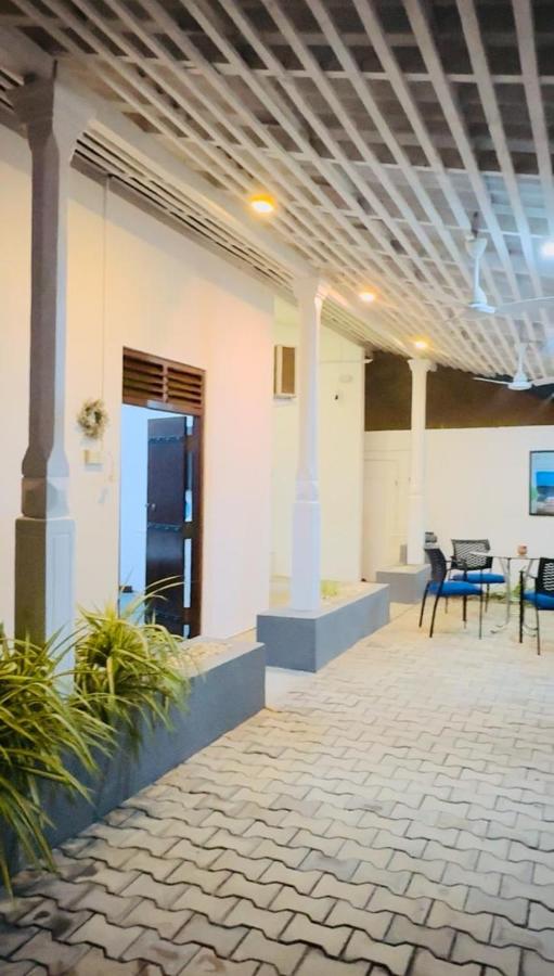 Traveler's Cottage - B&B Unawatuna