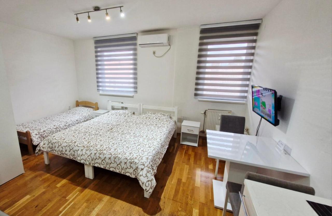 Chambre Triple avec Salle de Bains