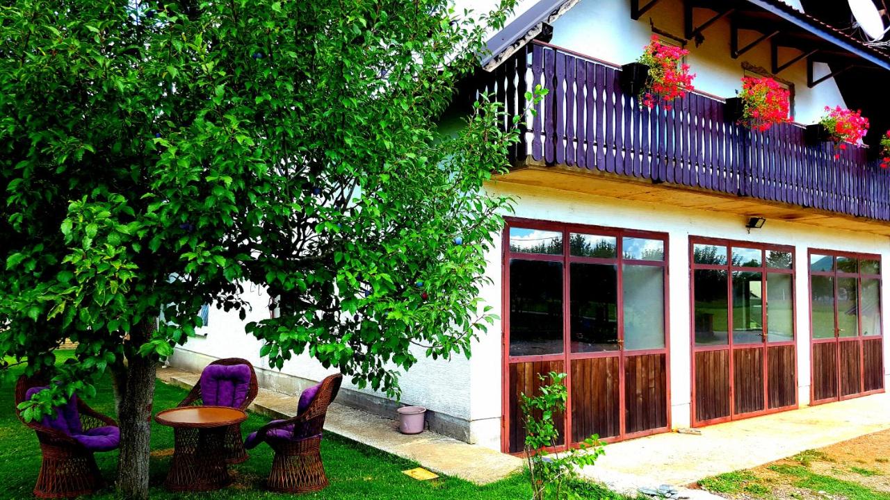 Apartments & rooms Velebit - Chambres d’hôtes Lovinac