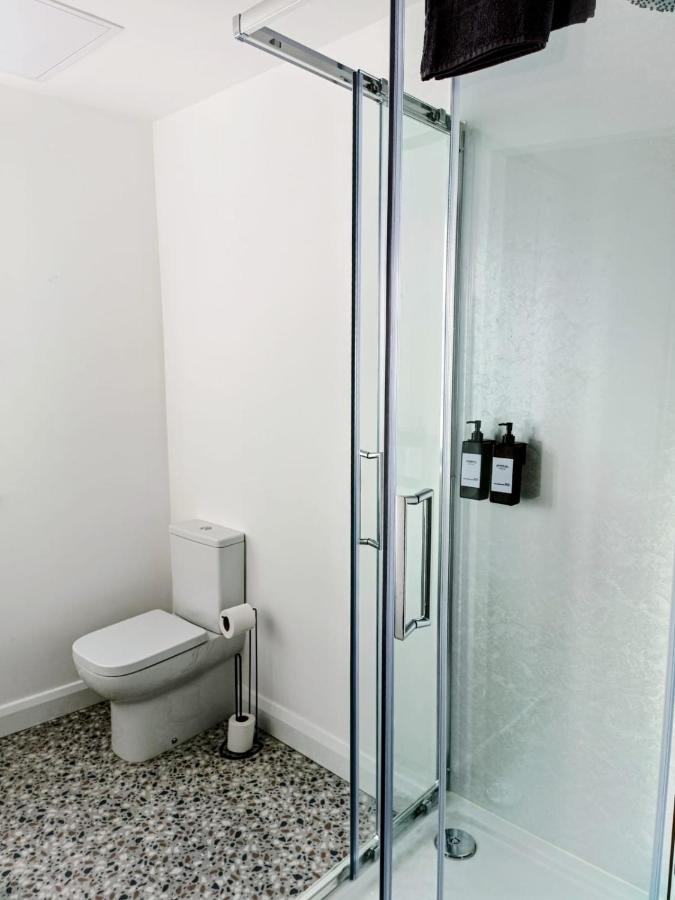 Modern 1 Bedroom Apt 5 near City Centre Parking - B&B Belfast