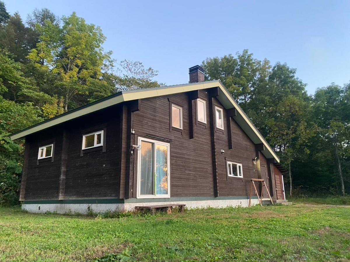 large log cabin 桜 - B&B Toyoura
