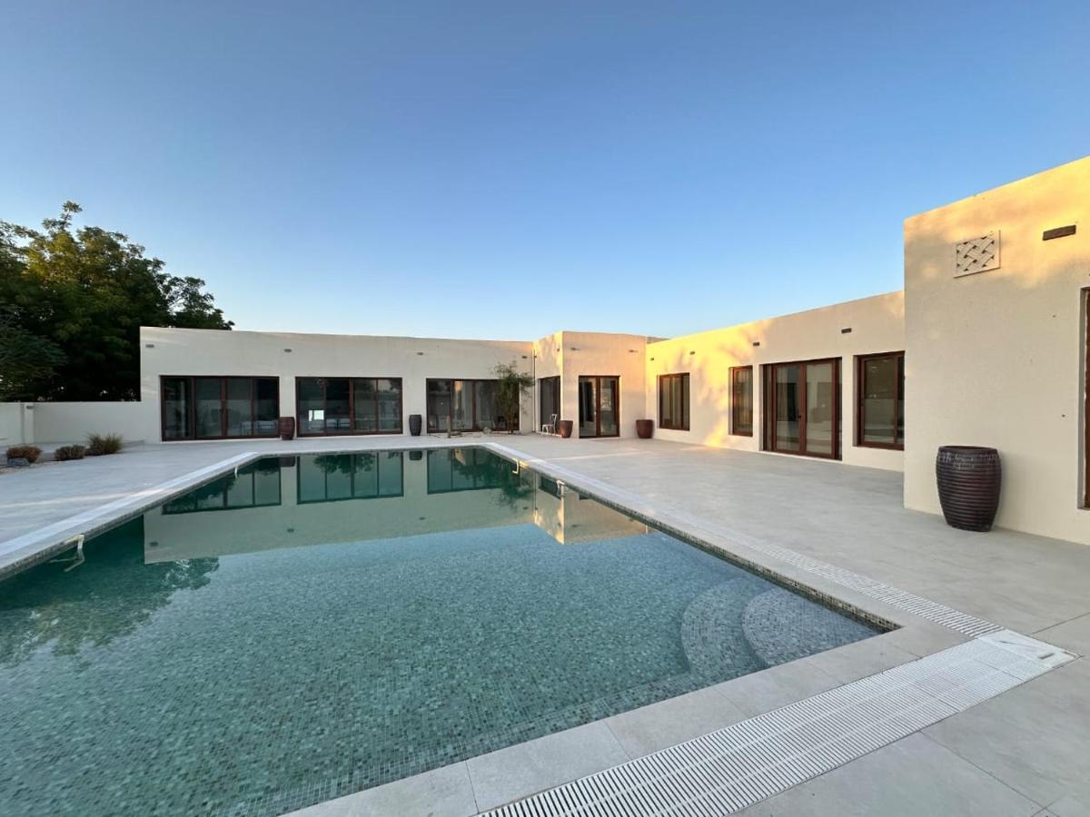 Al Ain Farm Escape with Private Pool , Mini Golf , and Firepit - B&B Bin Aḩmad