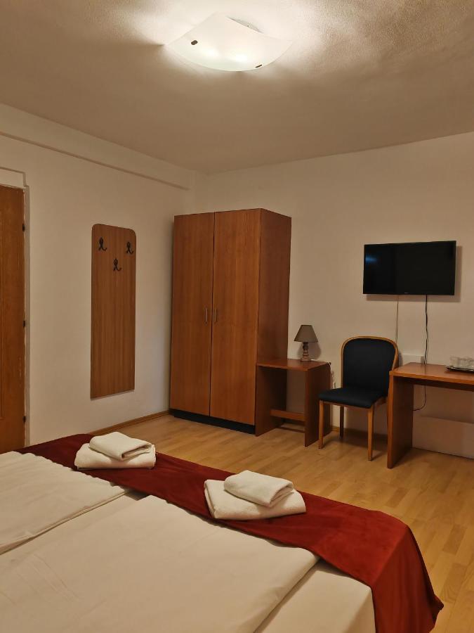 Camera Matrimoniale con Bagno Privato