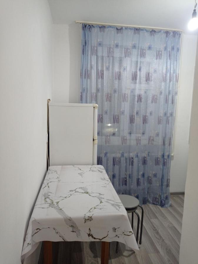 1 комнатная квартира в Авиагородке - Chambres d'hôtes Aktioubé