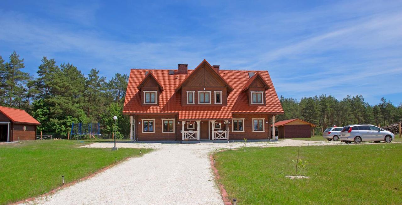 Bzy i Magnolie - B&B Łubowo