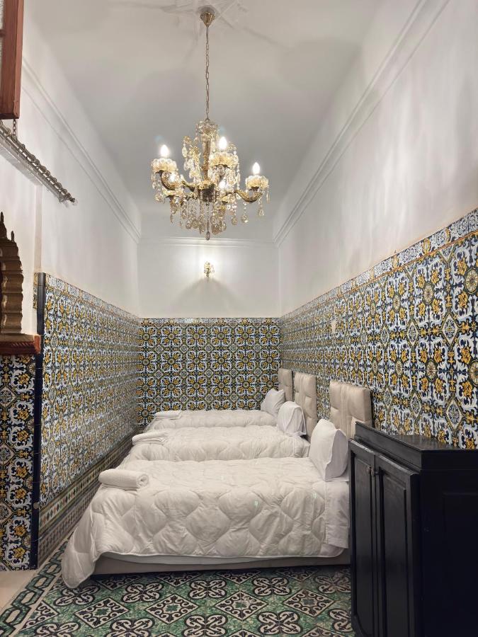 Basic Triple Room with Shared Bathroom