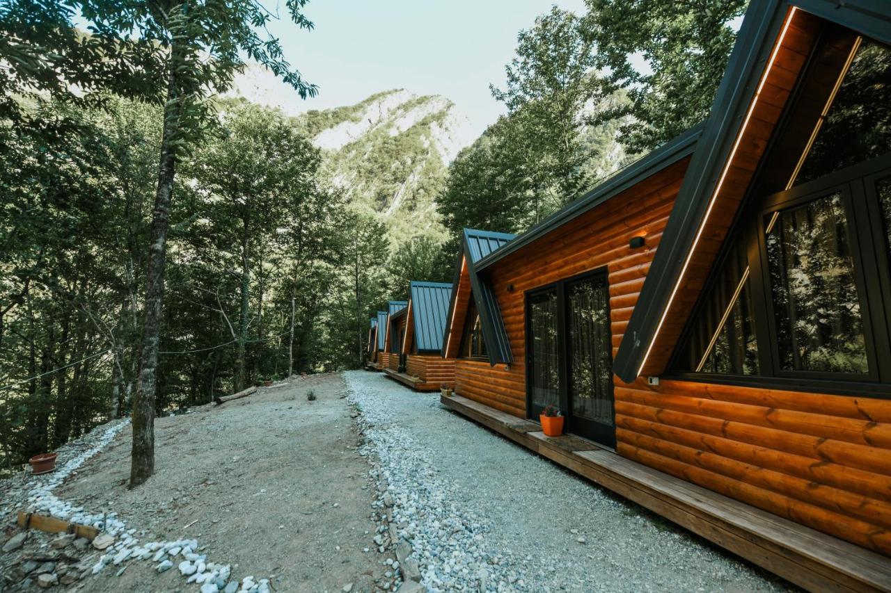 Villa's Gio Shala River - B&B Vau i Dejës