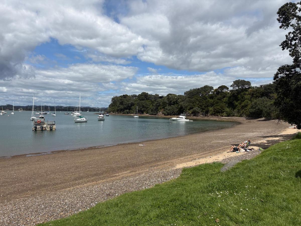 Tuis Nest, family beach bach at Opito Bay - B&B Kerikeri