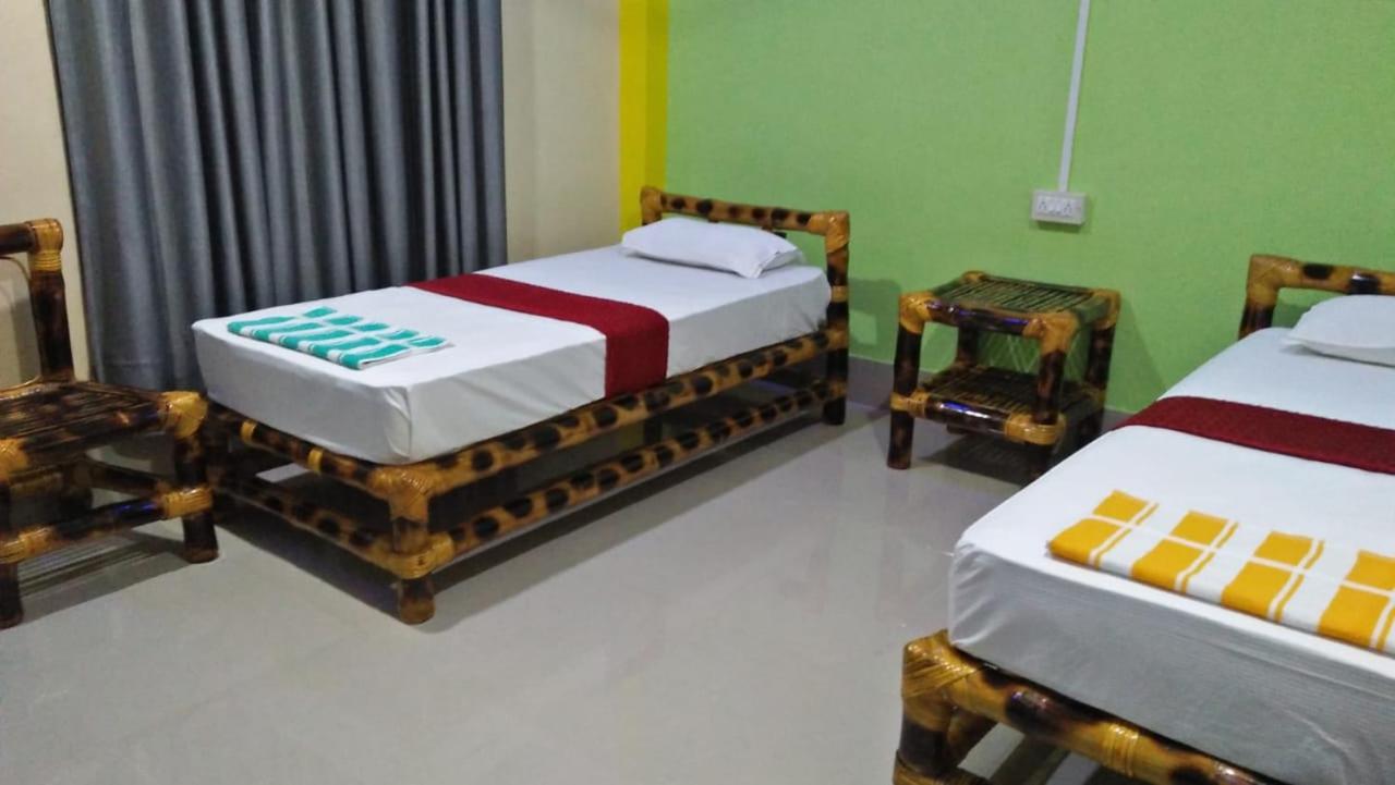 Deluxe Double Room (2 Adults + 1 Child)