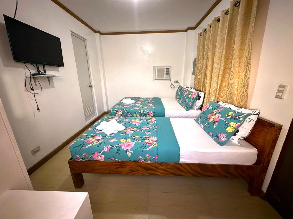 Dreibettzimmer mit eigenem Bad
