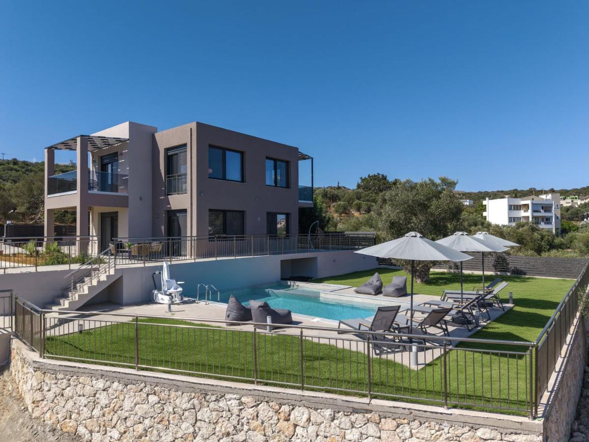 Villa Allargo - With Private Pool - Bed and Breakfast Geráni