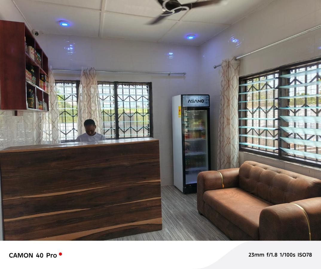 UniZone Guest House - B&B Sunyani