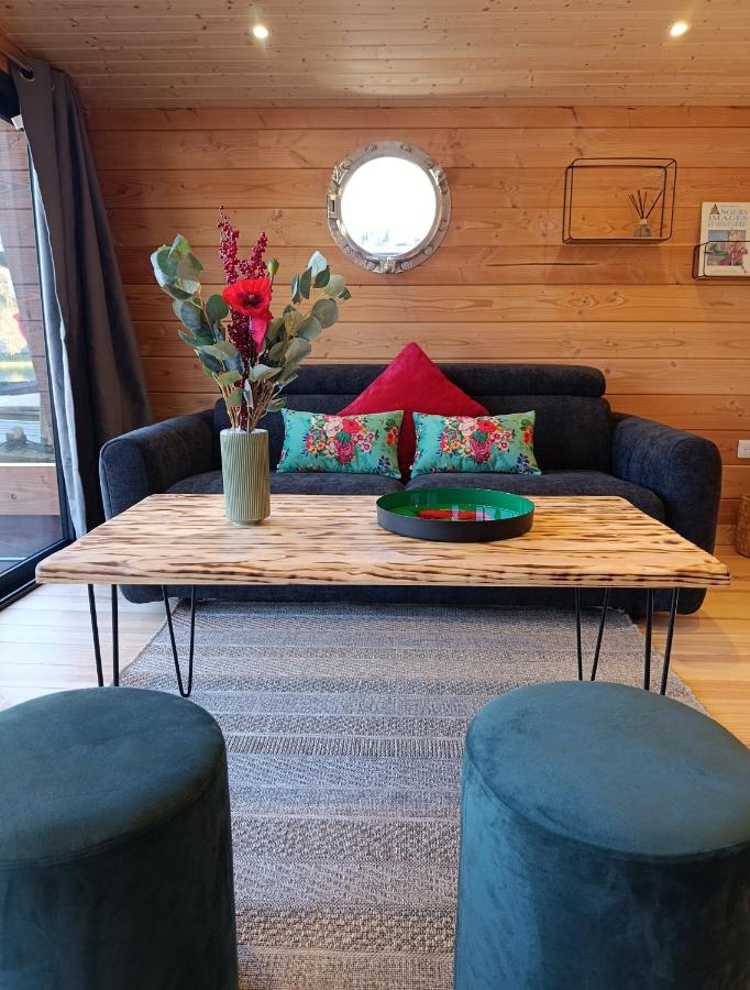 La toue Belle de Maine - Bateau traditionnel de la Loire - B&B Angers