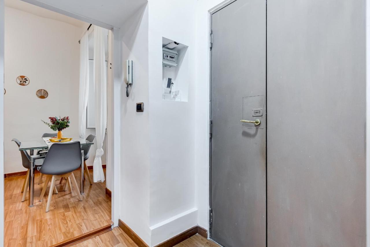 Fine Line House in Trastevere, with Puccio - Ferienwohnung Rom