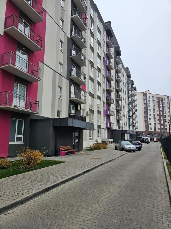 Сучасна квартира в новобудові біля луцького кільця - Chambres d'hôtes Rivne