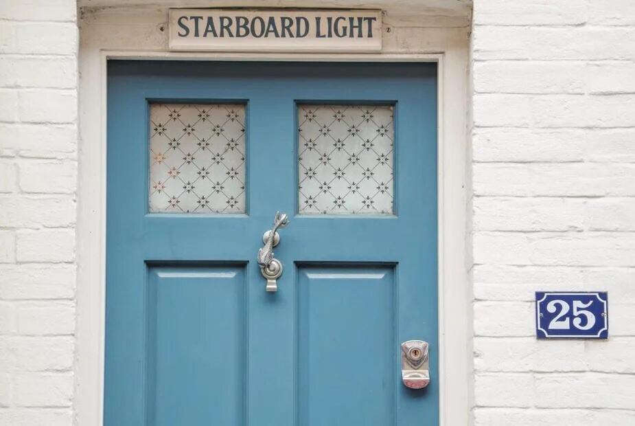 Starboard Light - B&B Lymington