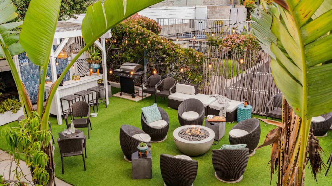 Two-Bedroom Deluxe Apartment with Balcony