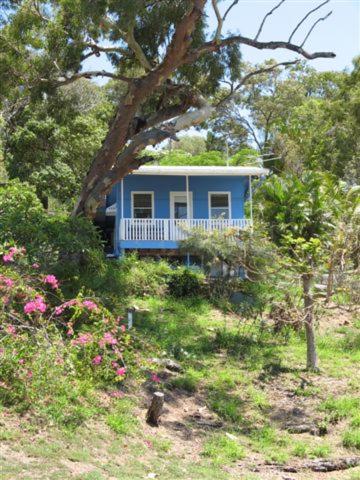 Sunset Villa - Pet-Friendly Retreat with Fantastic View in Historic 1770 - Bed and Breakfast Seventeen Seventy