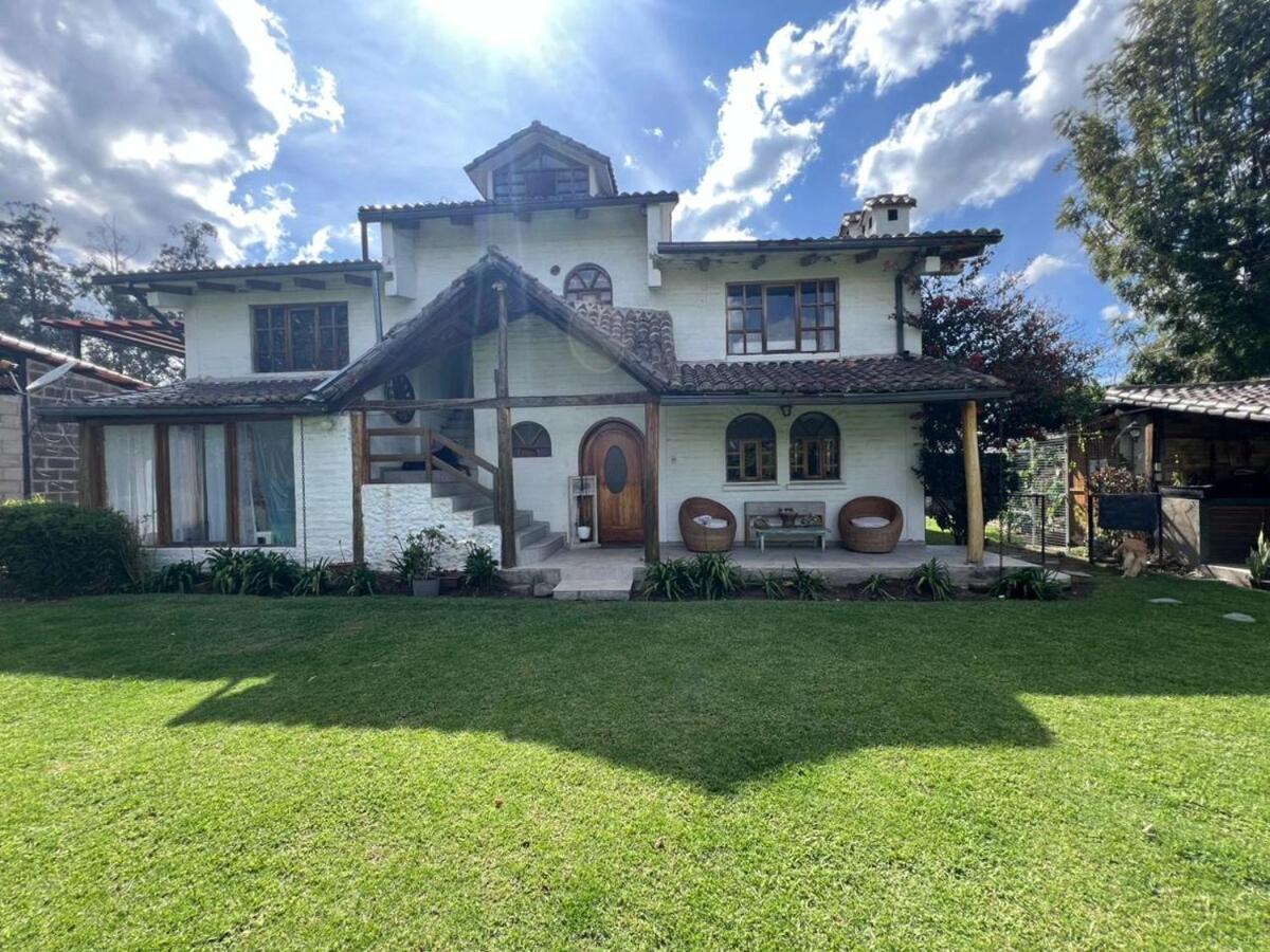 Casa de campo familiar con jardin y asadero - B&B La Merced