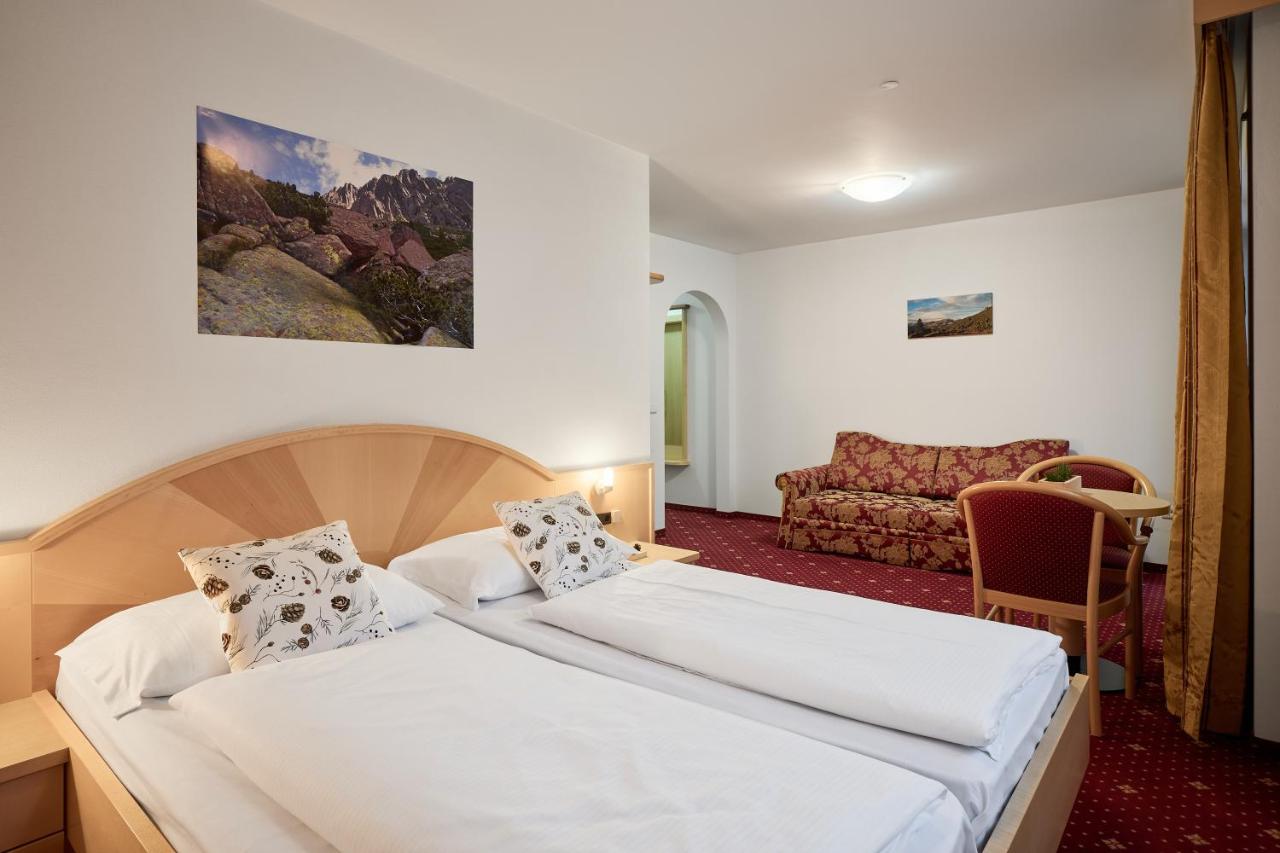 Doppelzimmer mit Balkon