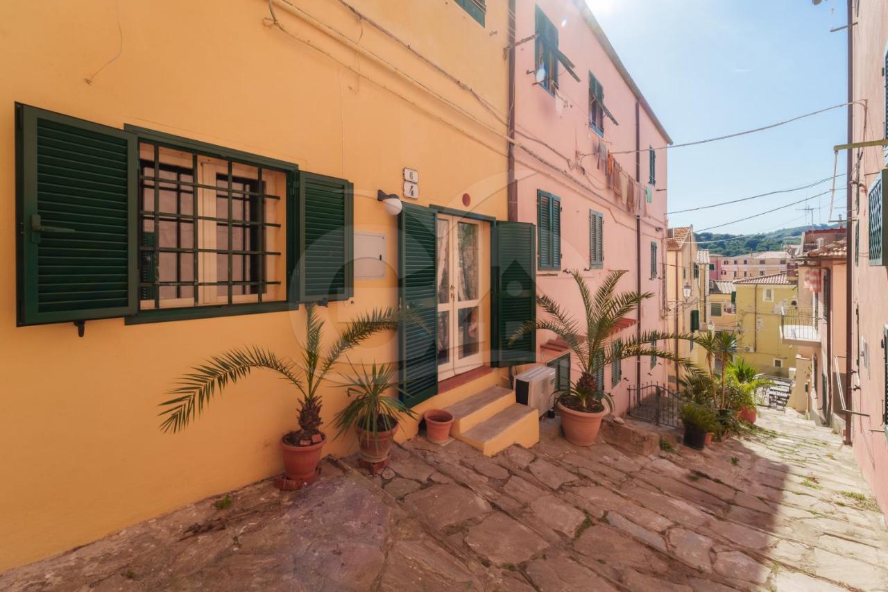 Vicolo San Martino Suite - Bed and Breakfast Porto Azzurro