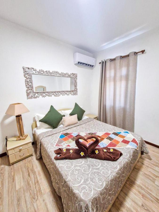 Azure Wave - Bed and Breakfast Flic en Flac