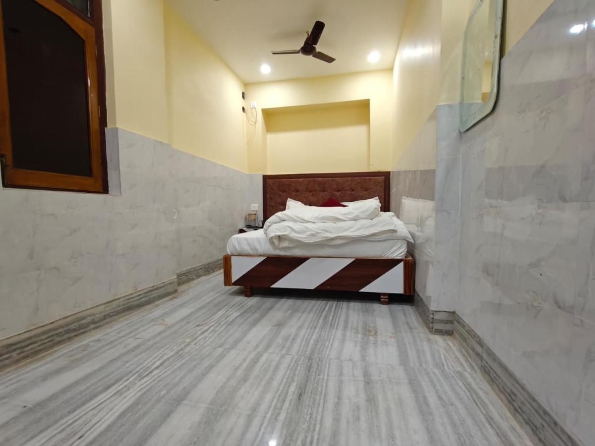 Camera Matrimoniale con Bagno Privato