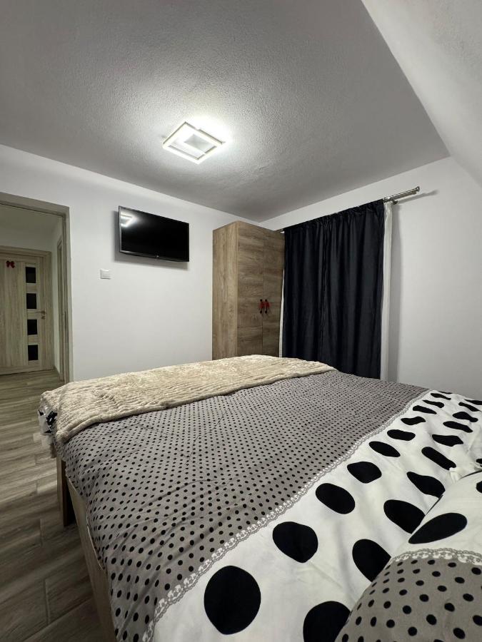 Sunny Hill Cab - B&B Bulz